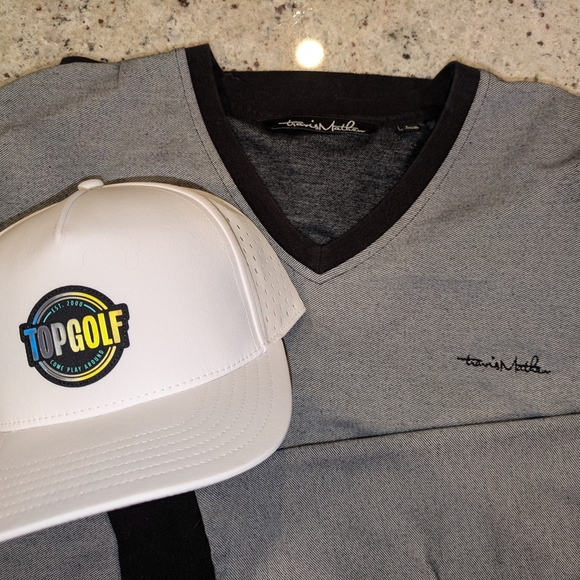 TravisMathew Men’s Golf V-Neck Pullover Gray Size L + Topgolf Hat NWT Bundle - Picture 2 of 11